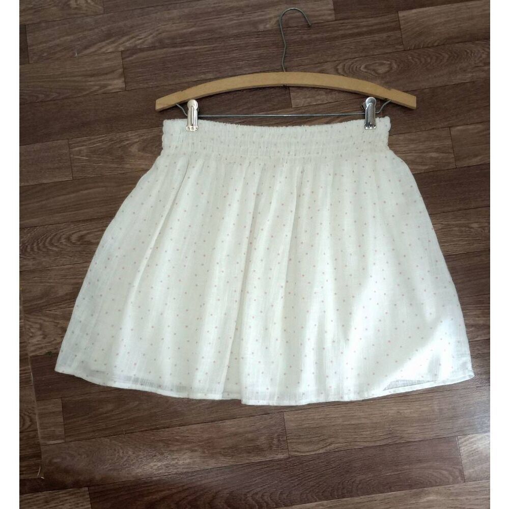 True craft white with pink polka dot mini skirt. Size medium